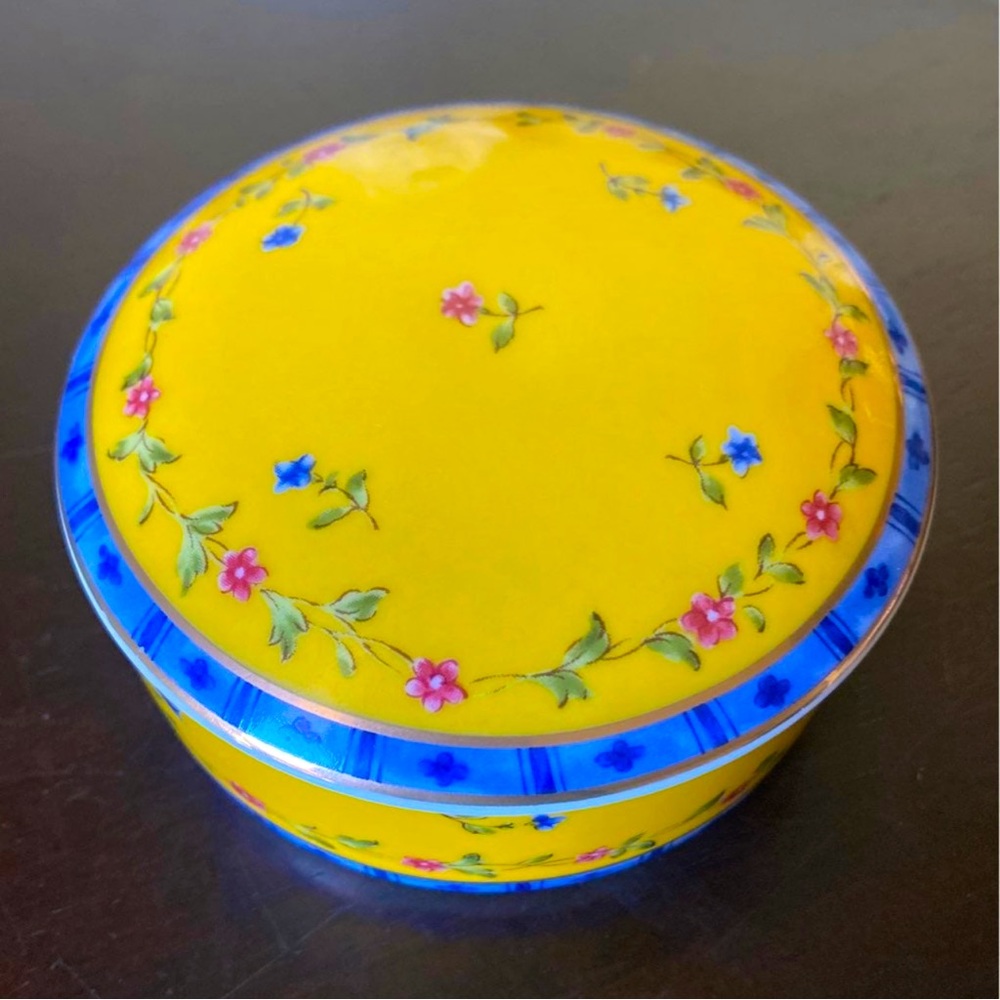 Japan Porcelain Trinket Box